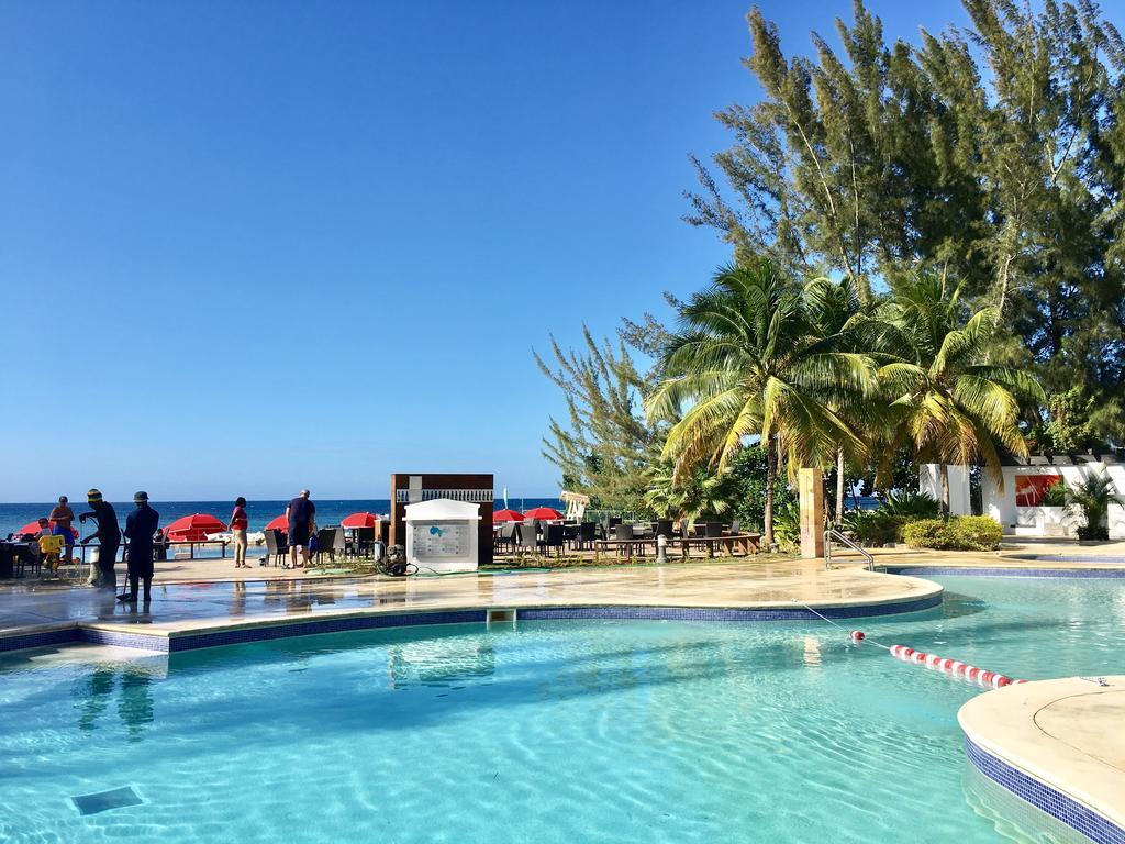 Appartamento Beryls At Seawind On The Bay , Montego Bay , Jamaica Esterno foto